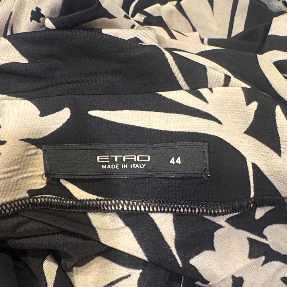 Etro Long Sleeve Black and Cream Floral Cocktail Dress - Picture 4 of 5